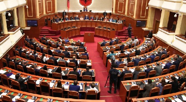 Buxheti nuk preket: Programi i rindertimit nuk cenon sherbimet, pagat e pensionet